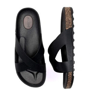 Ardene cross strap slides Sz 10